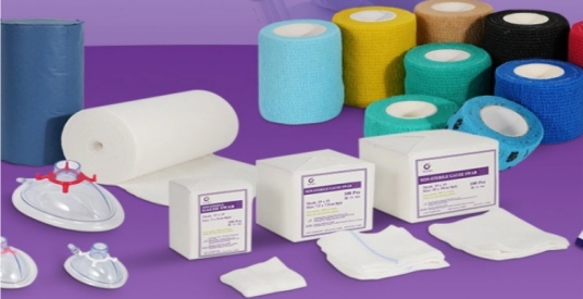 Comment plier un bandage triangulaire 3 utilisations courantes des premiers secours, étape par étape